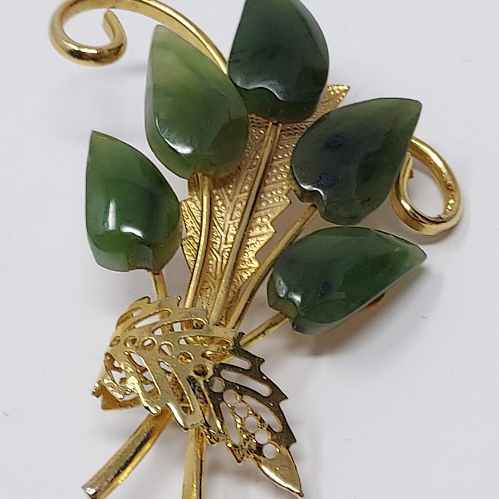 Green Stone Flower Bouquet Brooch Gold Tone Filigree Vintage 1960s